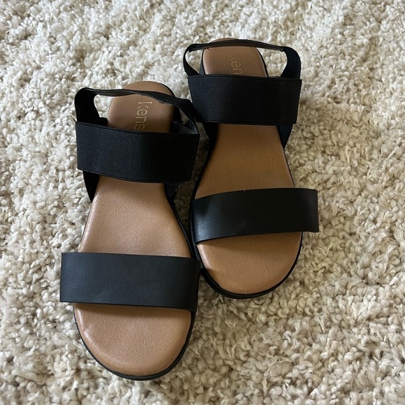 Black Kensie Women's Sandals - Picture 2 of 5